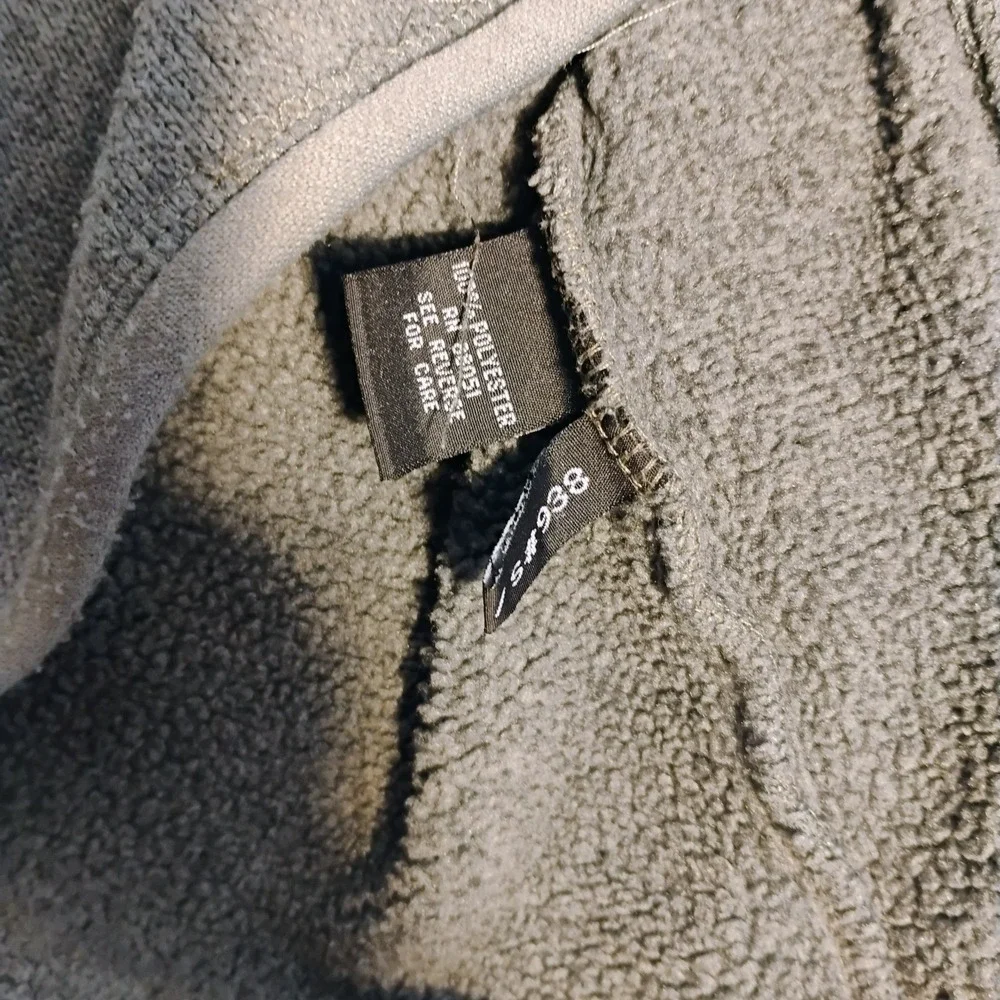 Buffalo Trace Distillery Bourbon Whiskey Full Zip Gray Fleece Jacket Mens L